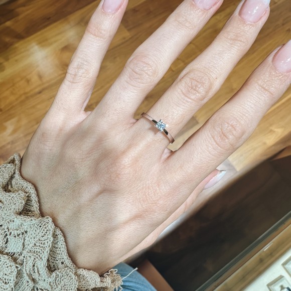 Δαχτυλίδι μονόπετρο με μπριγιάν 0.12ct