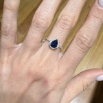 Δαχτυλίδι ροζέτα με ζαφείρι pear 1.11ct