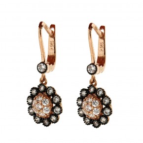 Σκουλαρίκια κρεμαστά σε ροζέτα, από ροζ χρυσό, 14 καρατίων.